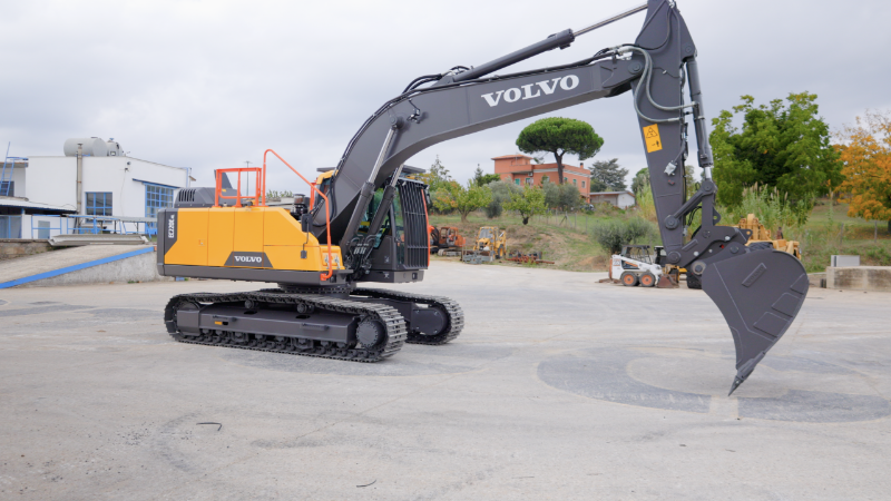 OmecoHub - VOLVO EC220ENL