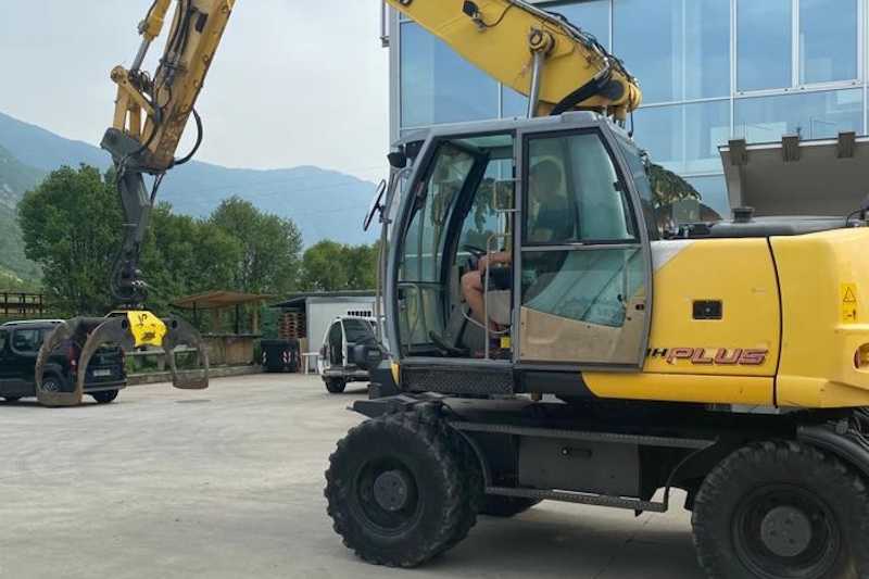 OmecoHub - Immagine NEW HOLLAND MH-PLUS