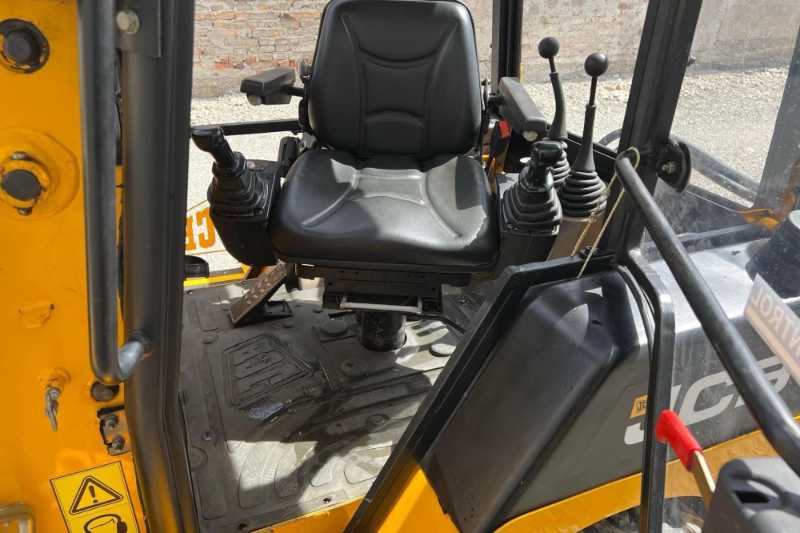 OmecoHub - Immagine JCB 1CX