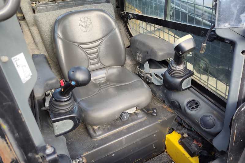 OmecoHub - Immagine NEW HOLLAND C227