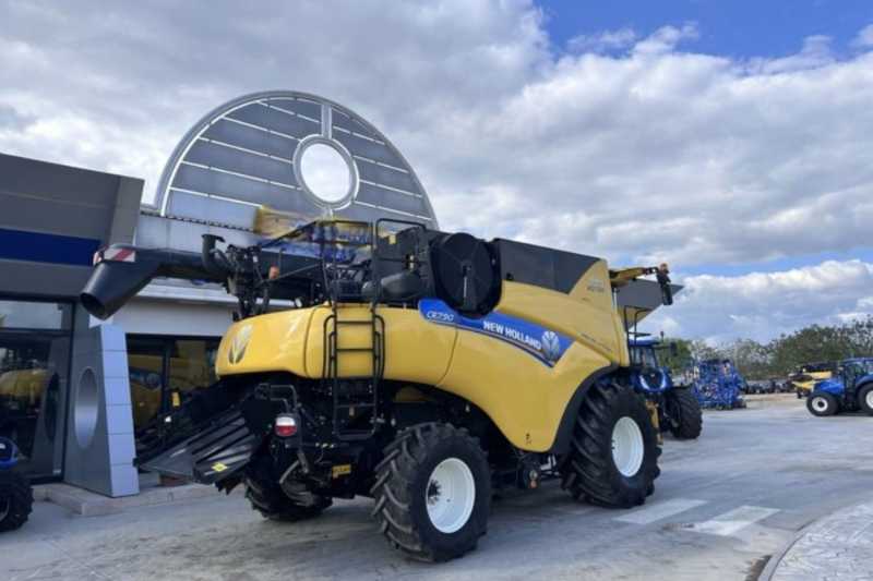 OmecoHub - Immagine NEW HOLLAND CR7.90