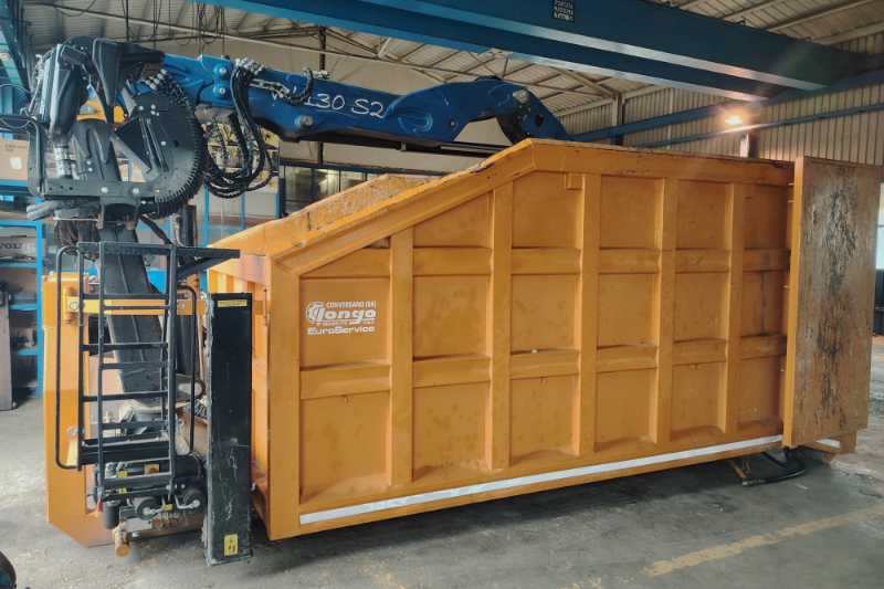 OmecoHub - Immagine LONGO CASSONE CON GRU