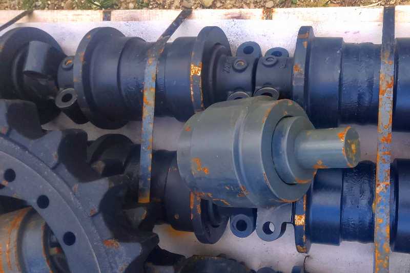 OmecoHub - Immagine NEW HOLLAND E215